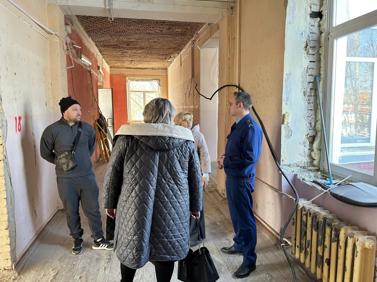 Прокуратура Красноперекопского района г. Ярославля держит на контроле ход выполнения работ по капитальному школы N 8 и учебного корпуса Ярославского промышленно-экономического колледжа имени Н.П. Пастухова Прокуратура Красноперекопского района г. Ярославля держит на контроле ход выполнения работ по капитальному школы N 8 и учебного корпуса Ярославского промышленно-экономического колледжа имени Н.П. Пастухова