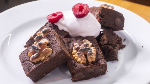 Сладкое наслаждение: шоколадный брауни с финиками на любой случай