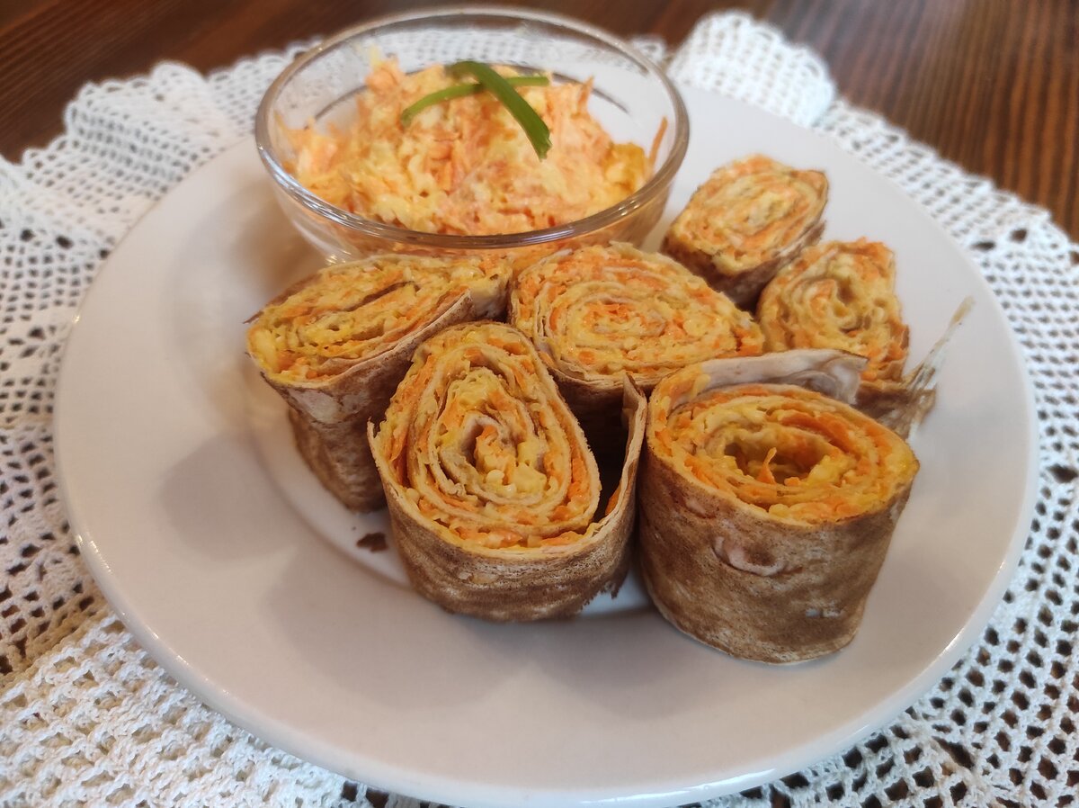 Лаваш с морковью и сыром: простые рулетики для любого стола
