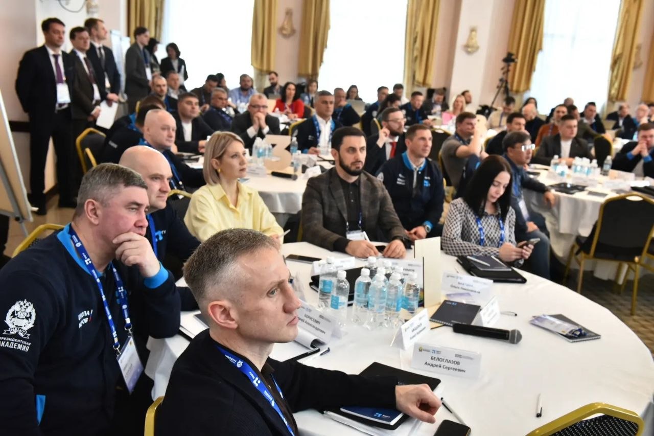 Михаил Евраев: Поприветствовал участников программы «Школа мэров», которую реализует по поручению Президента Владимира Владимировича Путина Высшая школа государственного управления Президентской академии Михаил Евраев: Поприветствовал участников программы «Школа мэров», которую реализует по поручению Президента Владимира Владимировича Путина Высшая школа государственного управления Президентской академии