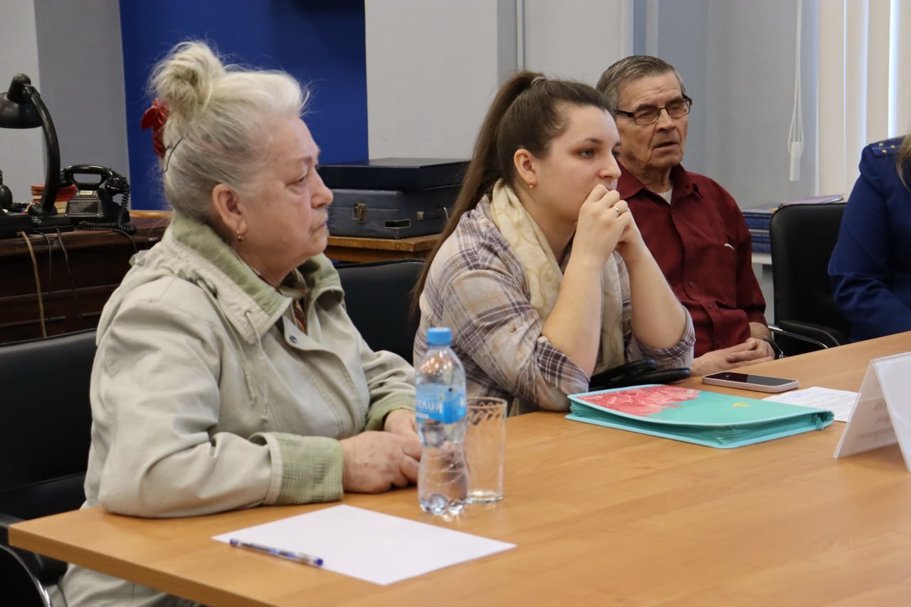 Сегодня, 25 марта, заместитель прокурора Ярославской области Андрей Смирнов провел личный приём участников специальной военной операции и членов их семей Сегодня, 25 марта, заместитель прокурора Ярославской области Андрей Смирнов провел личный приём участников специальной военной операции и членов их семей