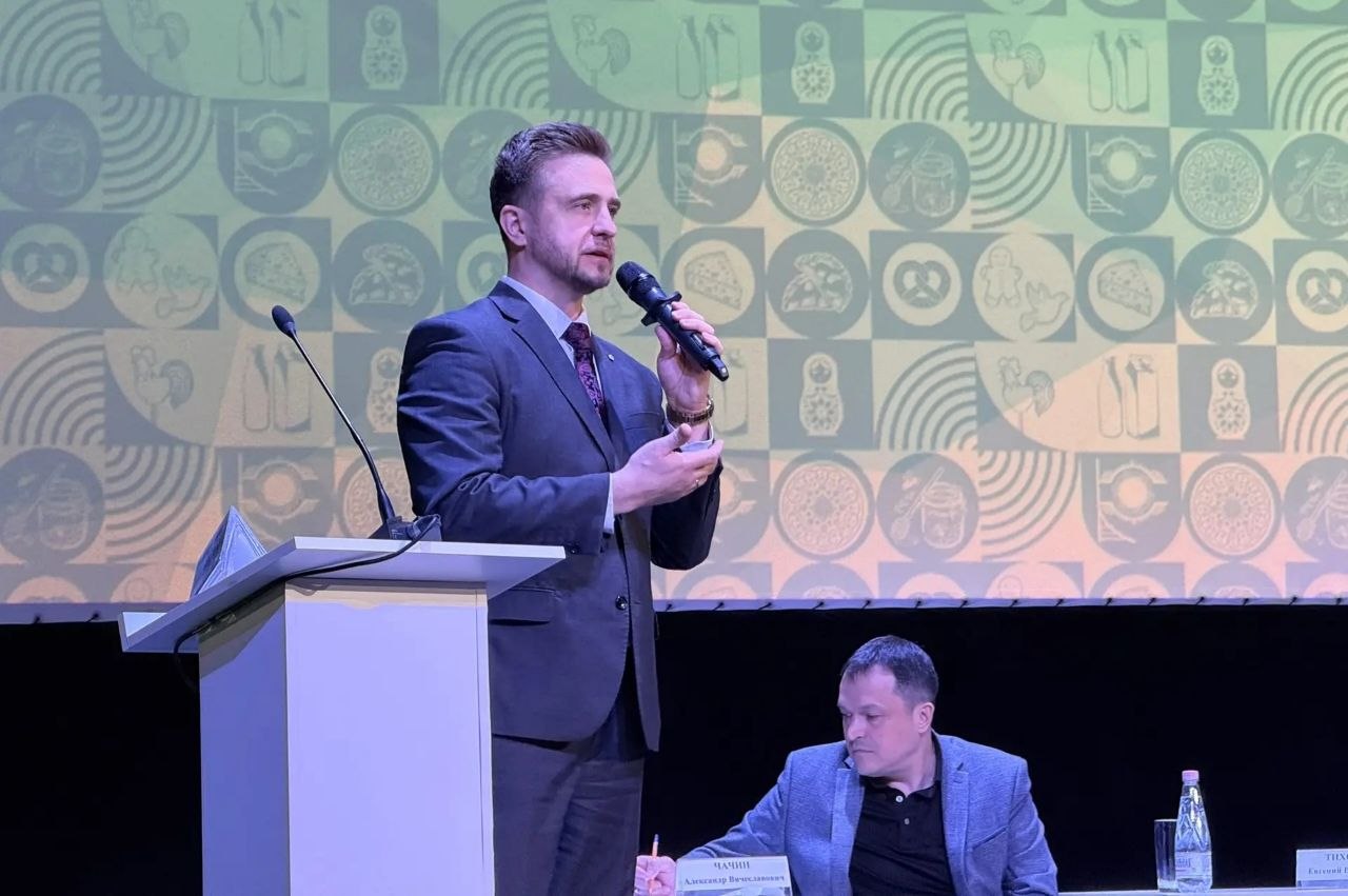 Михаил Евраев: В Ярославле на площадке КЗЦ «Миллениум» провели конференцию «Система продвижения локальных брендов: инструменты и практики» Михаил Евраев: В Ярославле на площадке КЗЦ «Миллениум» провели конференцию «Система продвижения локальных брендов: инструменты и практики»