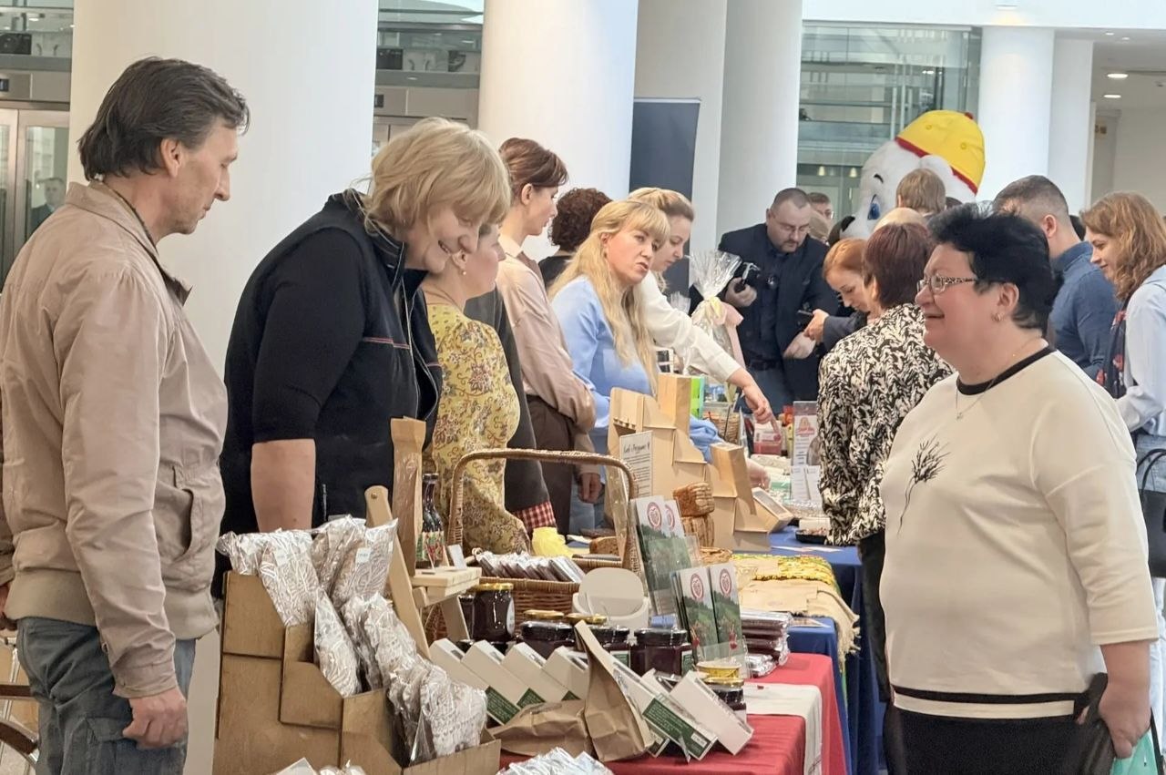 Михаил Евраев: В Ярославле на площадке КЗЦ «Миллениум» провели конференцию «Система продвижения локальных брендов: инструменты и практики» Михаил Евраев: В Ярославле на площадке КЗЦ «Миллениум» провели конференцию «Система продвижения локальных брендов: инструменты и практики»