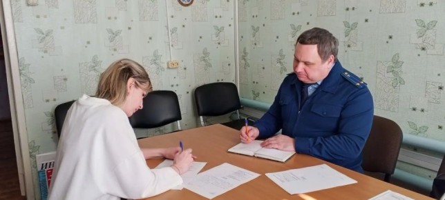 Прокурор Пошехонского района провел выездной прием жителей села Кременево