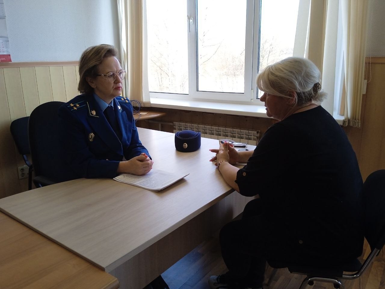 Тутаевский межрайонный прокурор Наталья Елисеева провела личный приём работников ООО "Феникс" Тутаевский межрайонный прокурор Наталья Елисеева провела личный приём работников ООО "Феникс"