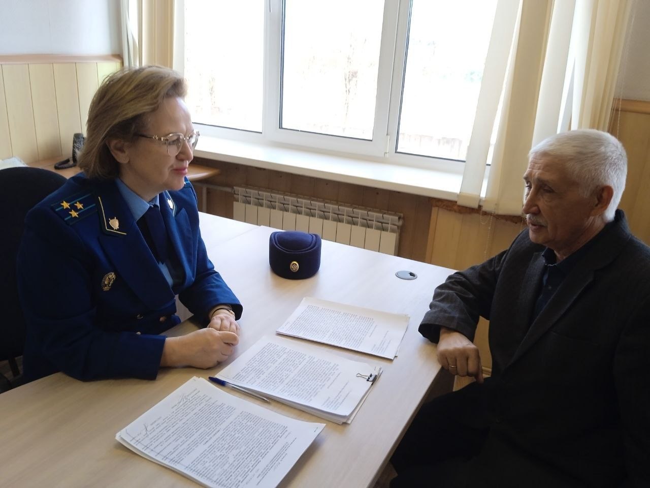 Тутаевский межрайонный прокурор Наталья Елисеева провела личный приём работников ООО "Феникс"