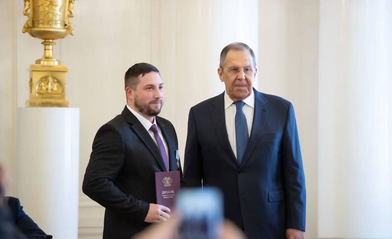 Михаил Евраев: Ярославский ветеран СВО Дмитрий Васильченко успешно завершил профессиональную переподготовку в МГИМО МИД России по программе «Управление городской инфраструктурой и развитием территорий»