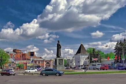 12345. В Дзержинском районе полицейскими установлен подозреваемый в краже меховых изделий