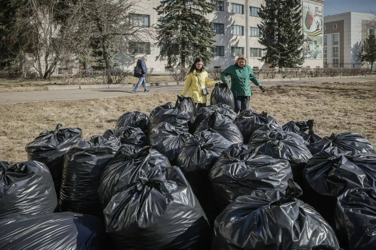Дмитрий Рудаков: Региональный субботник, объявленный губернатором Михаилом Евраевым, проходит сегодня в Рыбинске Дмитрий Рудаков: Региональный субботник, объявленный губернатором Михаилом Евраевым, проходит сегодня в Рыбинске