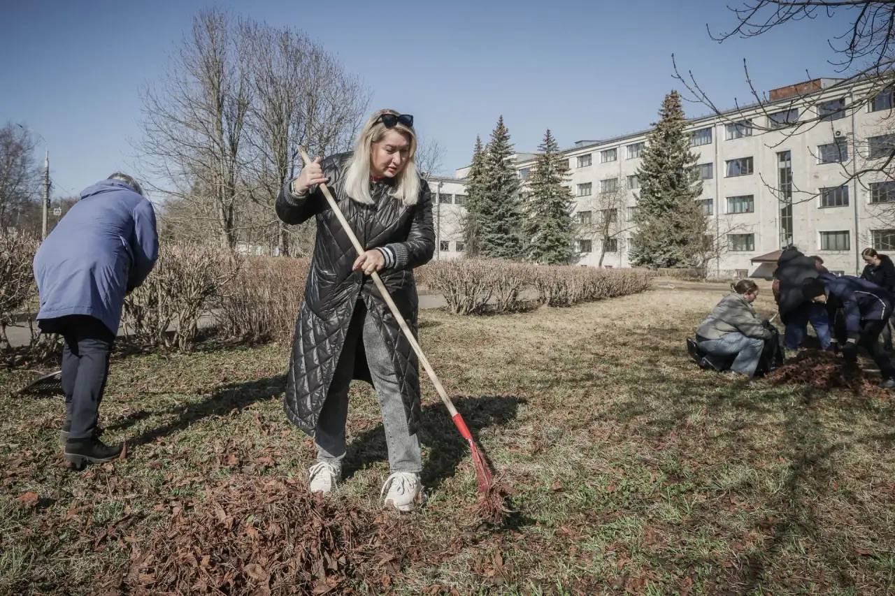 Дмитрий Рудаков: Региональный субботник, объявленный губернатором Михаилом Евраевым, проходит сегодня в Рыбинске Дмитрий Рудаков: Региональный субботник, объявленный губернатором Михаилом Евраевым, проходит сегодня в Рыбинске