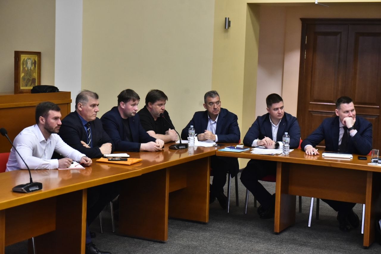 Михаил Евраев: Продолжили тему создания пешеходного центра на совещании в администрации Рыбинска Михаил Евраев: Продолжили тему создания пешеходного центра на совещании в администрации Рыбинска