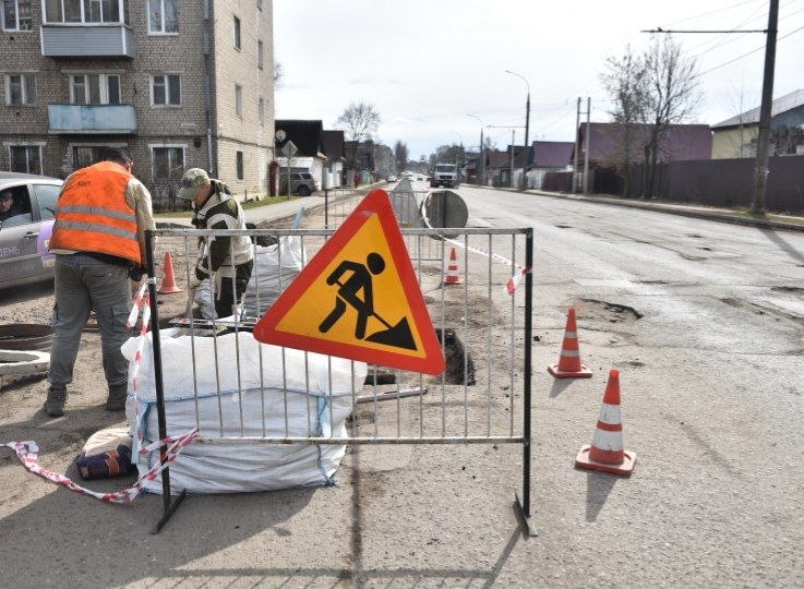 Михаил Евраев: Рабочий визит в Рыбинск начал с посещения завода дорожных машин Михаил Евраев: Рабочий визит в Рыбинск начал с посещения завода дорожных машин