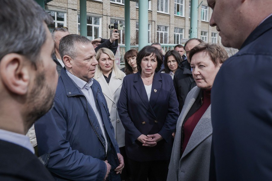 В Рыбинске ремонтируют здание школы №21 В Рыбинске ремонтируют здание школы №21