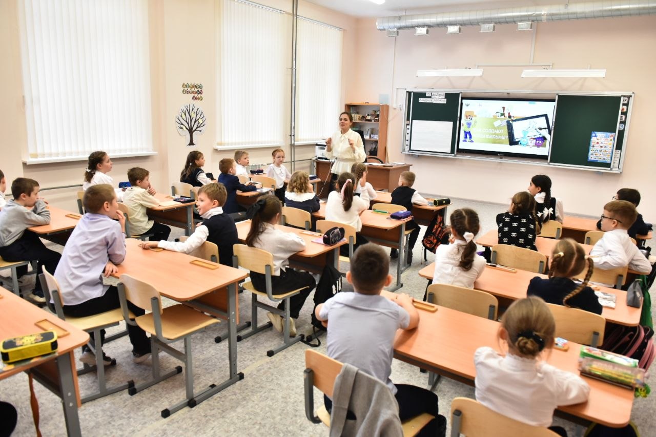 Михаил Евраев: Ярославская область заняла 42-е место в рейтинге регионов по зарплатам в малых и средних населенных пунктах по итогам 2025 года Михаил Евраев: Ярославская область заняла 42-е место в рейтинге регионов по зарплатам в малых и средних населенных пунктах по итогам 2025 года