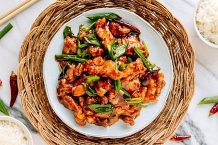 Монгольская курица: быстрое и вкусное блюдо за 30 минут