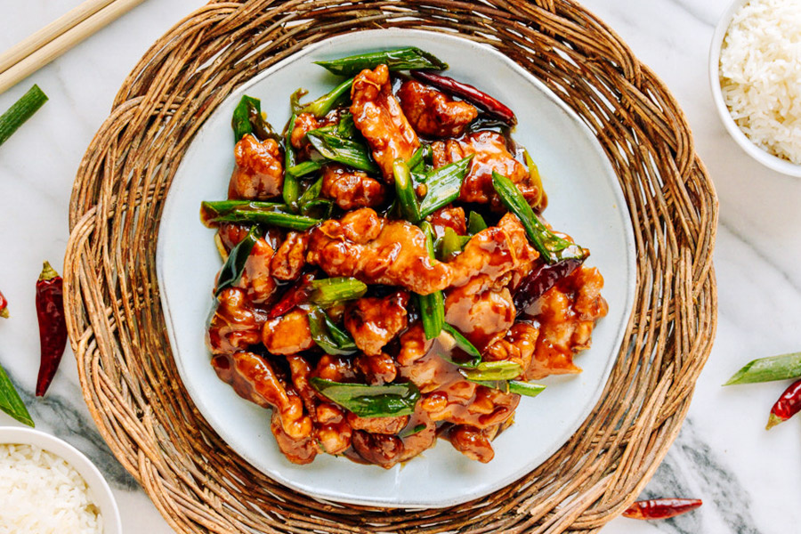 Монгольская курица: быстрое и вкусное блюдо за 30 минут