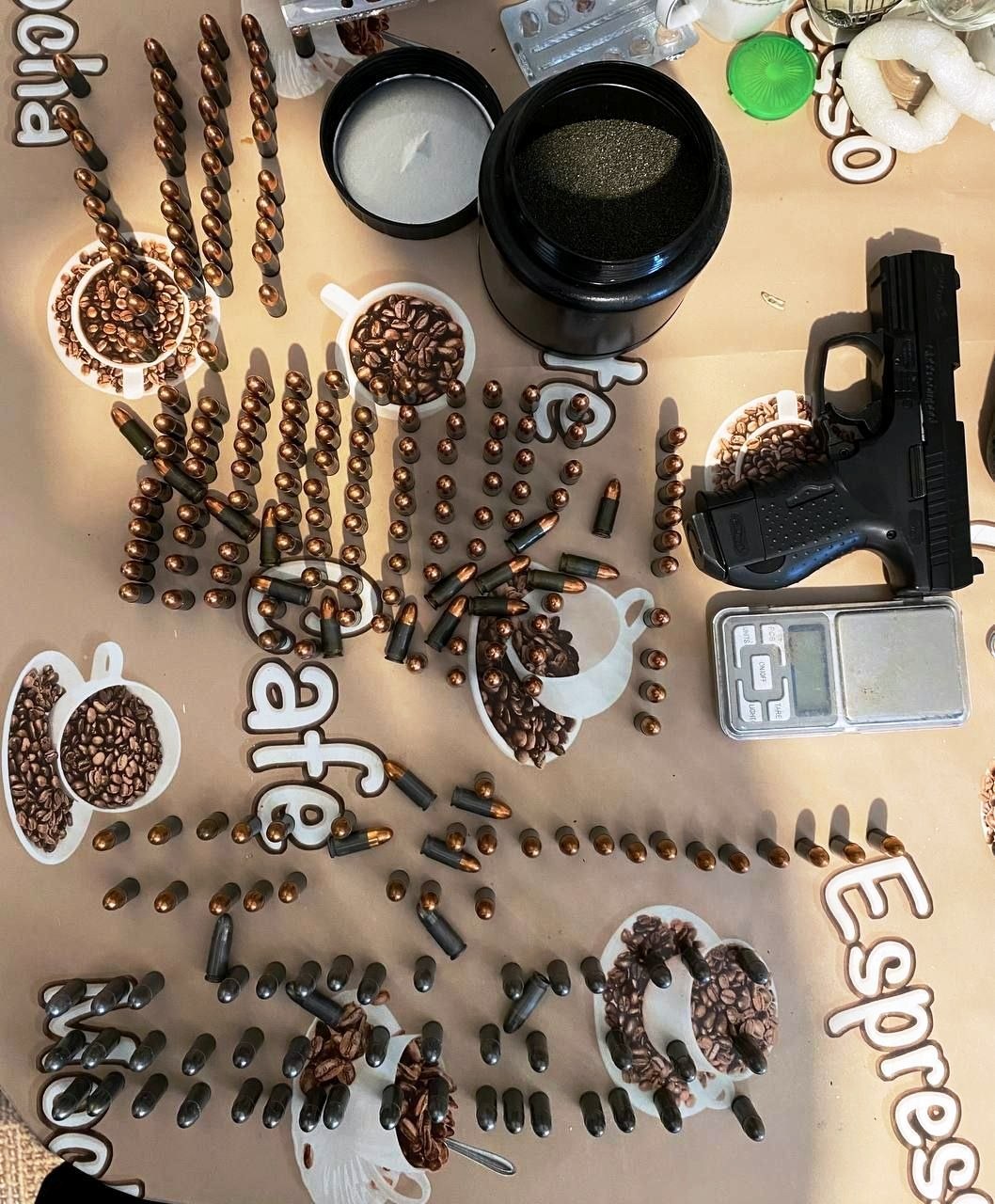 Двоих жителей Ярославля задержали силовики за создание мастерской по производству оружия в интересах криминального мира Двоих жителей Ярославля задержали силовики за создание мастерской по производству оружия в интересах криминального мира