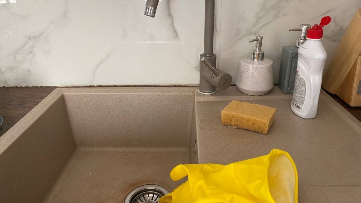 Как выбрать идеальную мойку для кухни: сталь или искусственный камень?