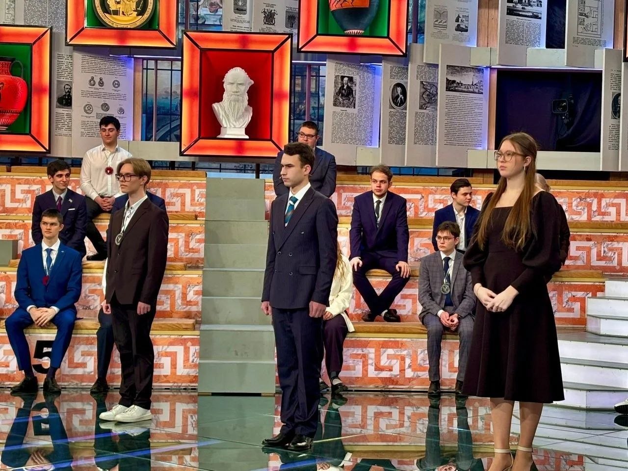 Михаил Евраев: Поздравляю Веронику Луговкину из провинциального колледжа и Семена Петухова из ярославской гимназии №3 с блестящим выступлением в финале телевизионной олимпиады «Умницы и умники»! Вероника вошла в число...