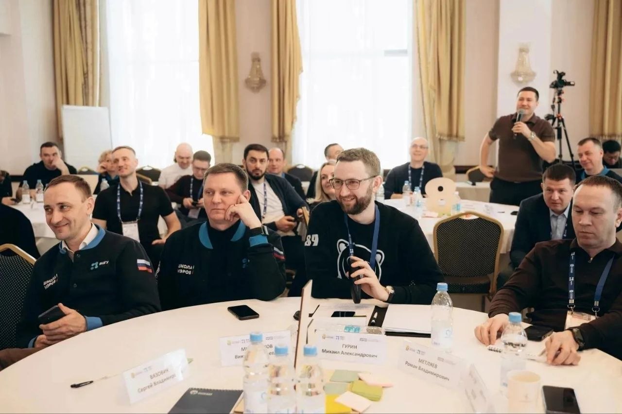 Михаил Евраев: На оперативном совещании в Правительстве области подвели итоги обучения участников программы «Школа мэров», которую по поручению Президента Владимира Владимировича Путина реализует Высшая школа... Михаил Евраев: На оперативном совещании в Правительстве области подвели итоги обучения участников программы «Школа мэров», которую по поручению Президента Владимира Владимировича Путина реализует Высшая школа...