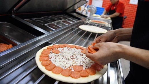 Вадим Кухарь покидает «Ямм пиццу»: Поражение в битве за замороженные продукты