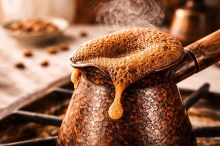Как правильно готовить кофе в турке: секреты, которые изменят ваш вкус