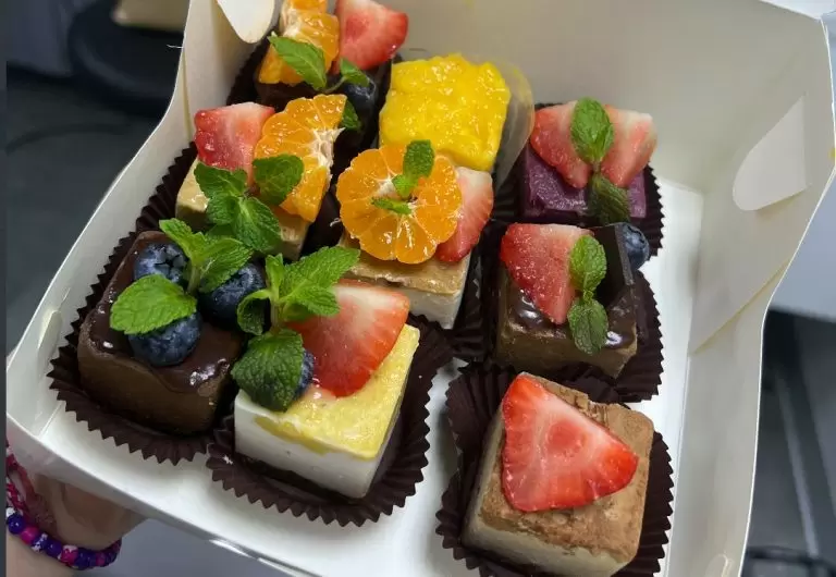 Пир без излишеств: Как избежать переедания в праздничную ночь