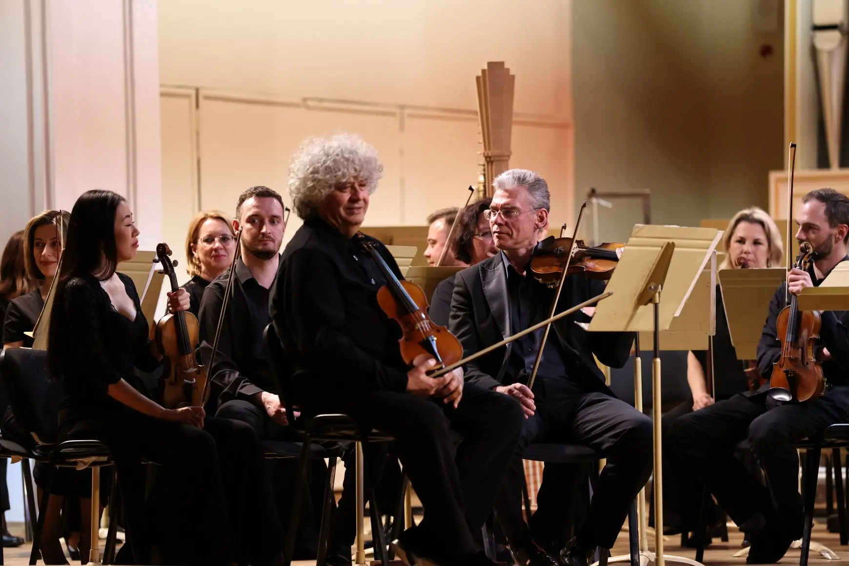 Михаил Евраев: В Ярославской филармонии прошел концерт сводного оркестра Большого и Мариинского театров под управлением Валерия Абисаловича Гергиева Михаил Евраев: В Ярославской филармонии прошел концерт сводного оркестра Большого и Мариинского театров под управлением Валерия Абисаловича Гергиева