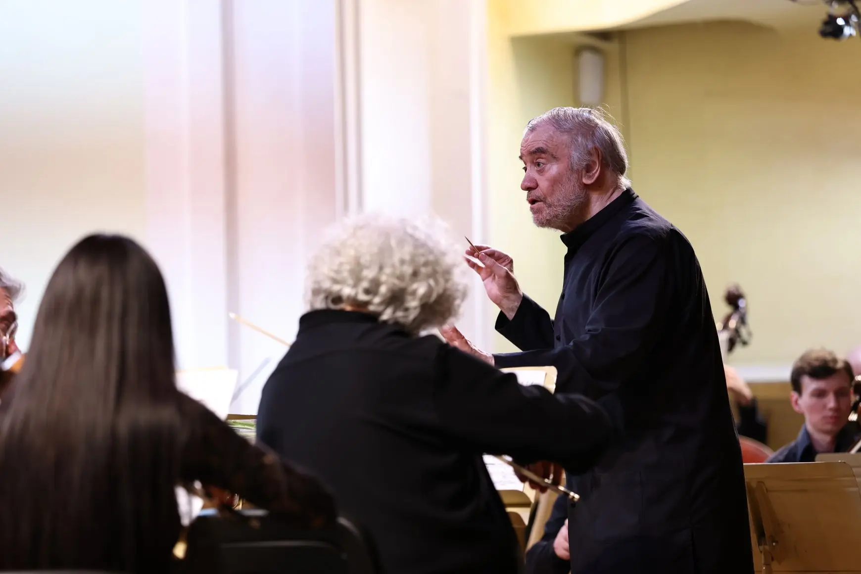 Михаил Евраев: В Ярославской филармонии прошел концерт сводного оркестра Большого и Мариинского театров под управлением Валерия Абисаловича Гергиева Михаил Евраев: В Ярославской филармонии прошел концерт сводного оркестра Большого и Мариинского театров под управлением Валерия Абисаловича Гергиева