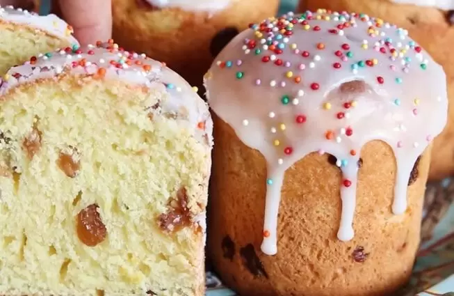 Сладкие традиции Пасхи: куличи без дрожжей