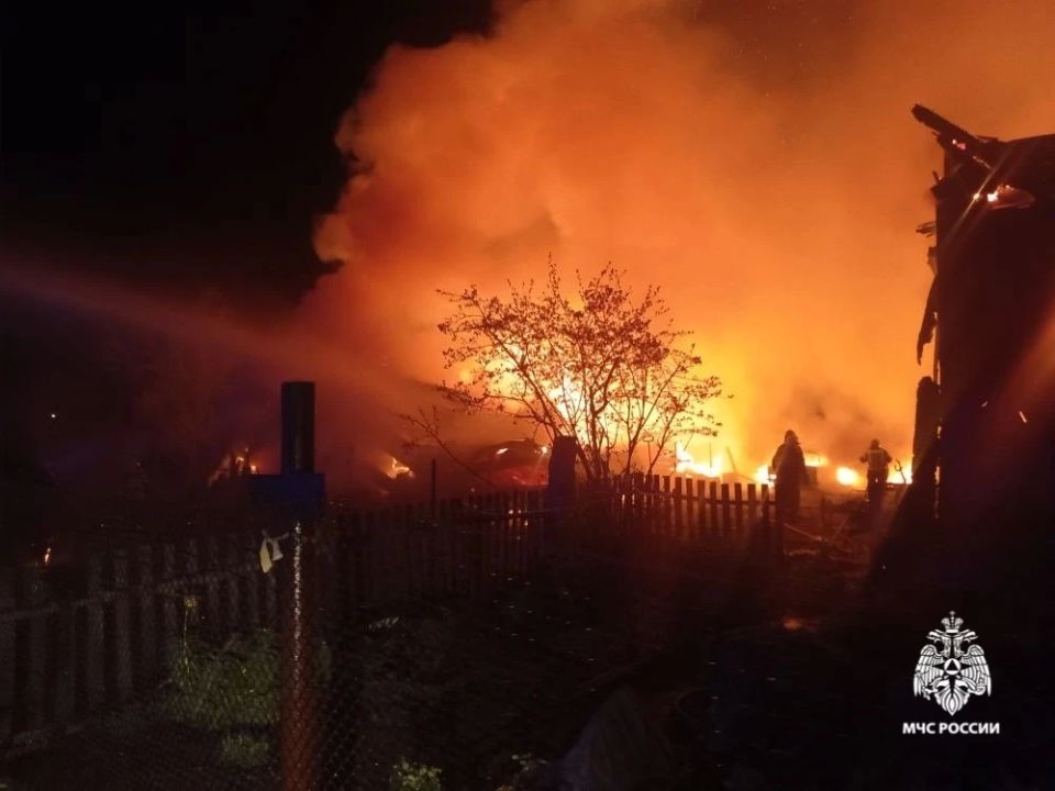 Пожар в Ярославской области уничтожил частную собственность Пожар в Ярославской области уничтожил частную собственность