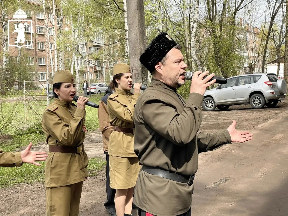 Ярославские коллективы поздравляют ветеранов с предстоящим праздником Дня Победы Ярославские коллективы поздравляют ветеранов с предстоящим праздником Дня Победы