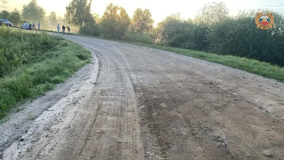 Сотрудники Госавтоинспекции устанавливают обстоятельства , произошедшего в Ростовском районе