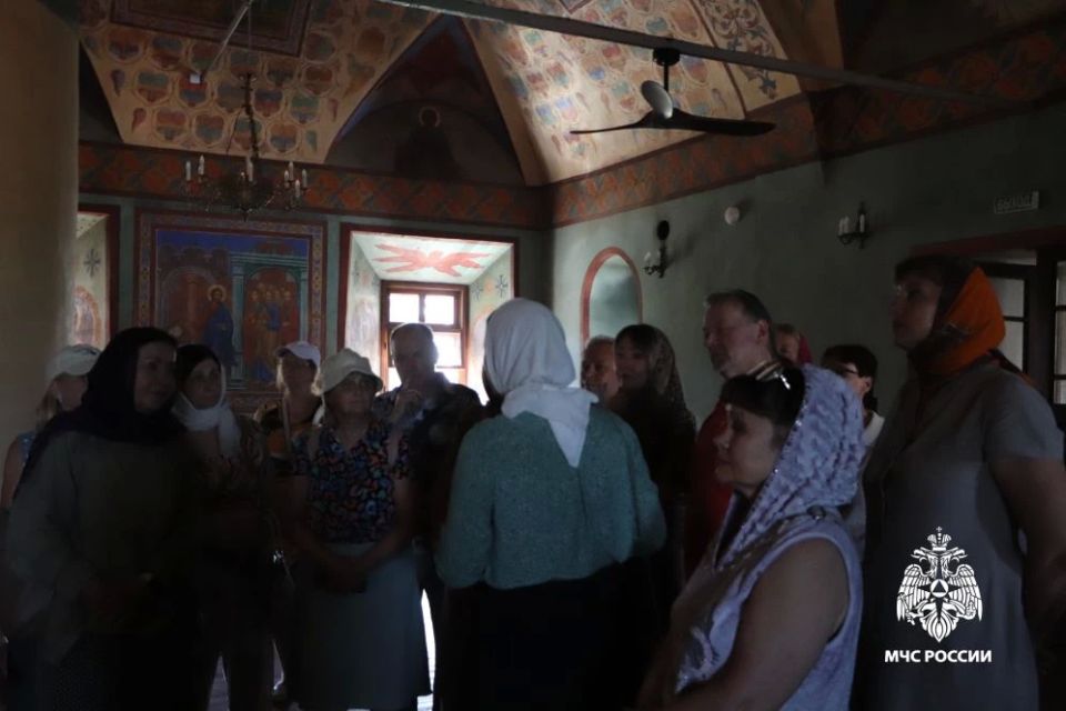 Для ветеранов ветеранской организации Главного управления МЧС России по Ярославской области была организована особенная экскурсионная поездка в живописный Борисоглебский округ Для ветеранов ветеранской организации Главного управления МЧС России по Ярославской области была организована особенная экскурсионная поездка в живописный Борисоглебский округ