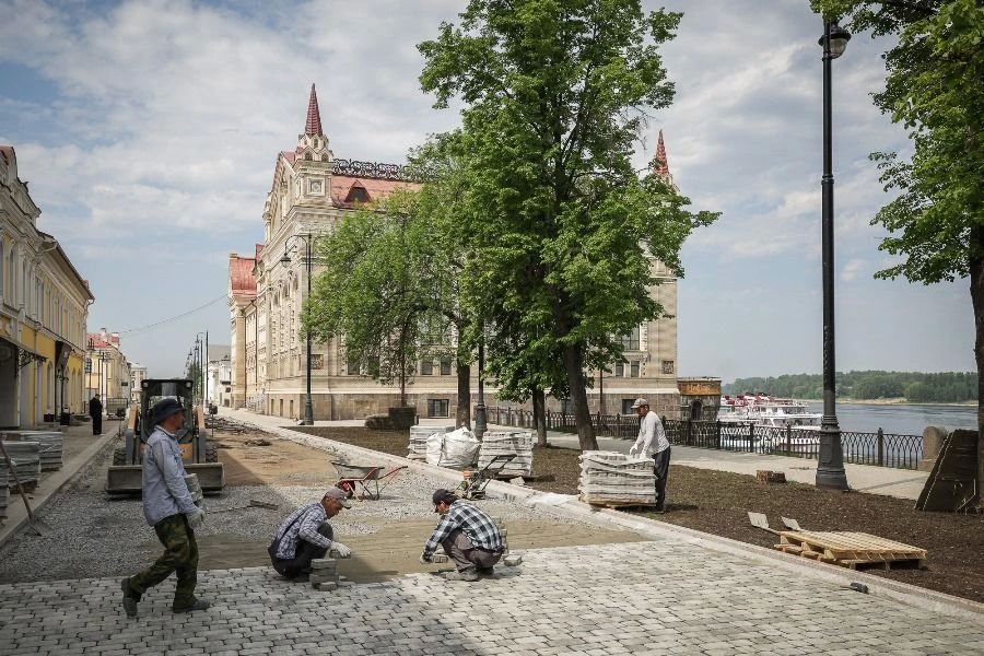 В Рыбинске продолжается благоустройство исторического центра В Рыбинске продолжается благоустройство исторического центра