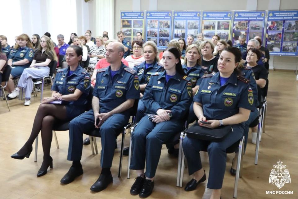 Традиционные ценности на страже безопасности коллектива и личности Традиционные ценности на страже безопасности коллектива и личности