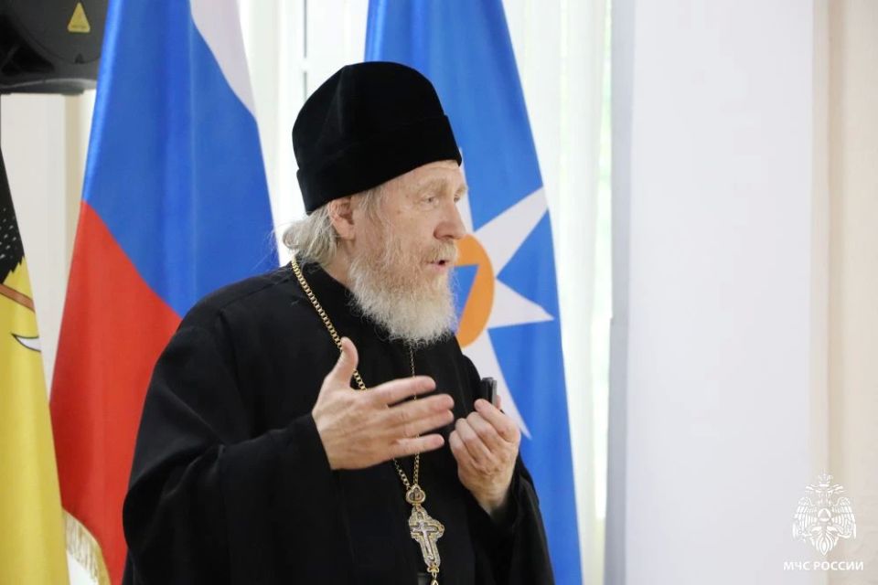 Традиционные ценности на страже безопасности коллектива и личности Традиционные ценности на страже безопасности коллектива и личности
