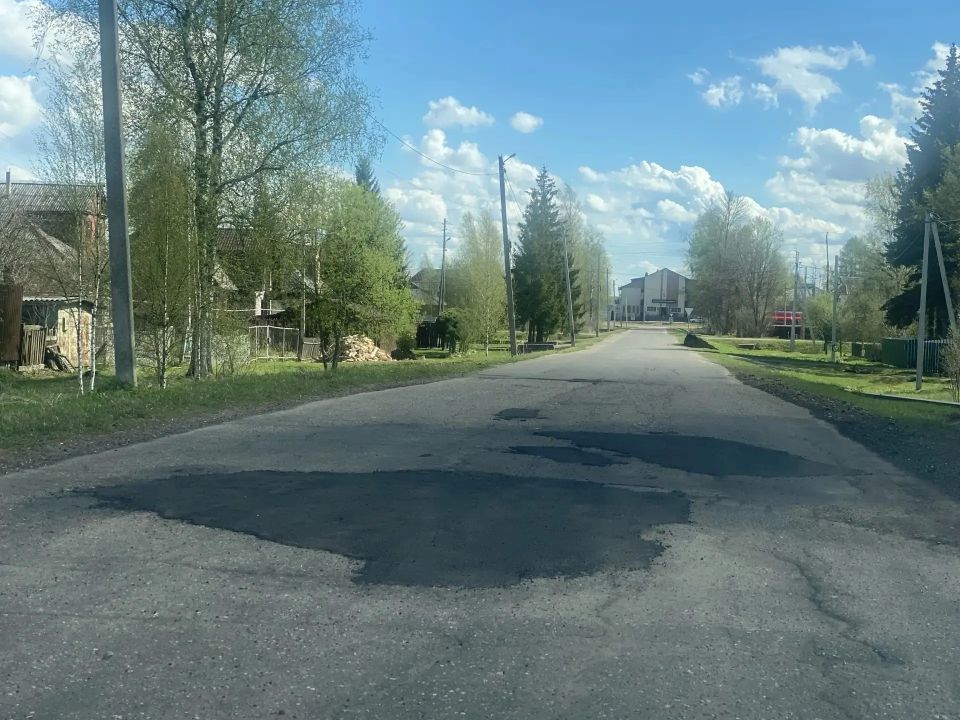 После вмешательства прокуратуры Некоузского района произведен ямочный ремонт на дорогах местного значения После вмешательства прокуратуры Некоузского района произведен ямочный ремонт на дорогах местного значения