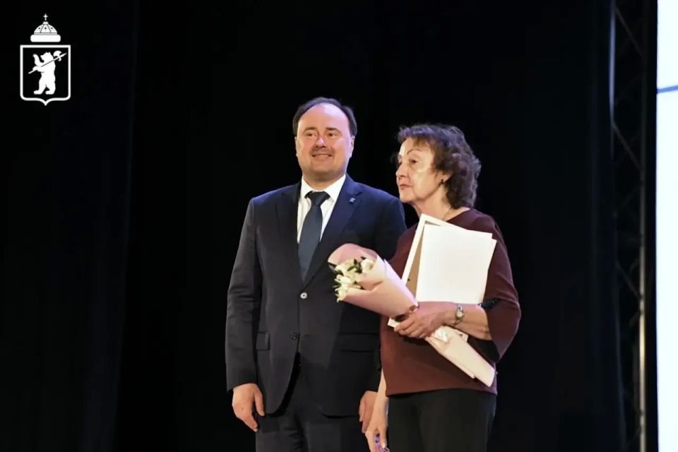 В Ярославле подвели итоги конкурса «Человек труда — сила, надежда и доблесть Ярославля» В Ярославле подвели итоги конкурса «Человек труда — сила, надежда и доблесть Ярославля»