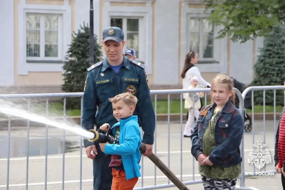 Праздник, дети и безопасность Праздник, дети и безопасность
