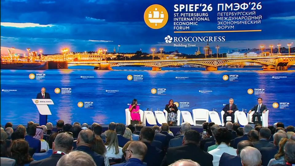 Михаил Евраев: Сегодня на Петербургском международном экономическом форуме состоялось пленарное заседание с участием Президента Владимира Владимировича Путина Михаил Евраев: Сегодня на Петербургском международном экономическом форуме состоялось пленарное заседание с участием Президента Владимира Владимировича Путина