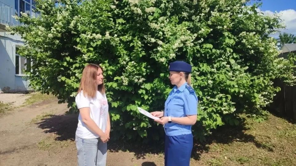 Исполняющий обязанности Переславского межрайонного прокурора Светлана Малышева вручила дипломы победителей в конкурсе детского творчества, посвященном празднованию 81-й годовщины Победы в Великой Отечественной войне... Исполняющий обязанности Переславского межрайонного прокурора Светлана Малышева вручила дипломы победителей в конкурсе детского творчества, посвященном празднованию 81-й годовщины Победы в Великой Отечественной войне...