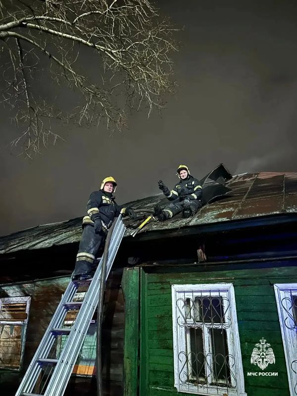 #ЛицаМЧС. Сегодня расскажем о человеке, для которого героизм — не слово из книги, а ежедневная реальность #ЛицаМЧС. Сегодня расскажем о человеке, для которого героизм — не слово из книги, а ежедневная реальность