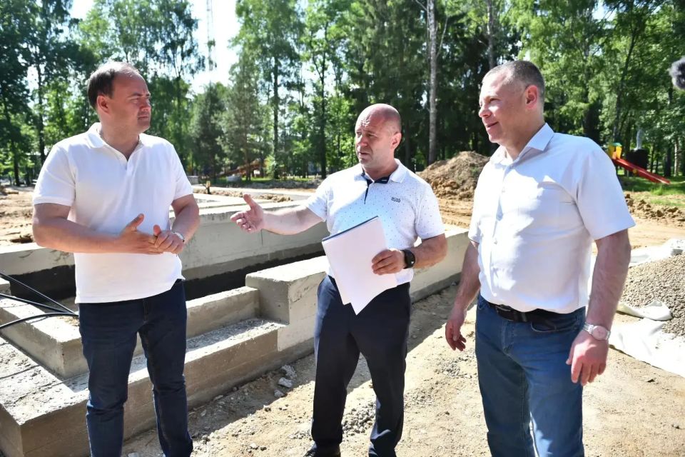 Михаил Евраев: В Новом Некоузе продолжается благоустройство парка Михаил Евраев: В Новом Некоузе продолжается благоустройство парка