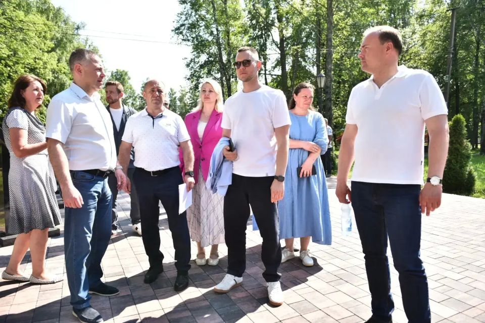 Михаил Евраев: В Новом Некоузе продолжается благоустройство парка Михаил Евраев: В Новом Некоузе продолжается благоустройство парка