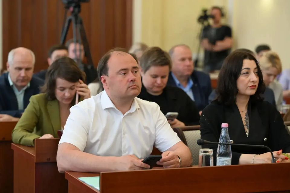 Михаил Евраев: На заседании Правительства подвели итоги прошедшего отопительного сезона и промежуточные результаты подготовки к следующему Михаил Евраев: На заседании Правительства подвели итоги прошедшего отопительного сезона и промежуточные результаты подготовки к следующему