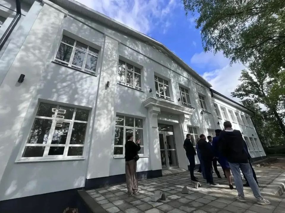 Прокурор Заволжского района Светлана Качалова проверила ход и результаты работ по капитальному ремонту школы № 50, которые выполняются в рамках национального проекта «Молодежь и дети» Прокурор Заволжского района Светлана Качалова проверила ход и результаты работ по капитальному ремонту школы № 50, которые выполняются в рамках национального проекта «Молодежь и дети»