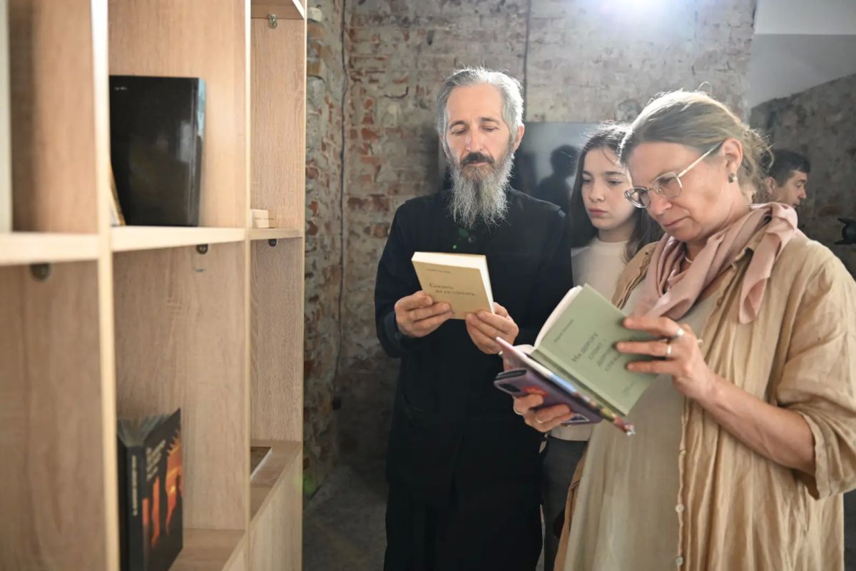 Михаил Евраев: В Ярославле на улице Нахимсона, 18, открылась галерея истории Золотого кольца Михаил Евраев: В Ярославле на улице Нахимсона, 18, открылась галерея истории Золотого кольца