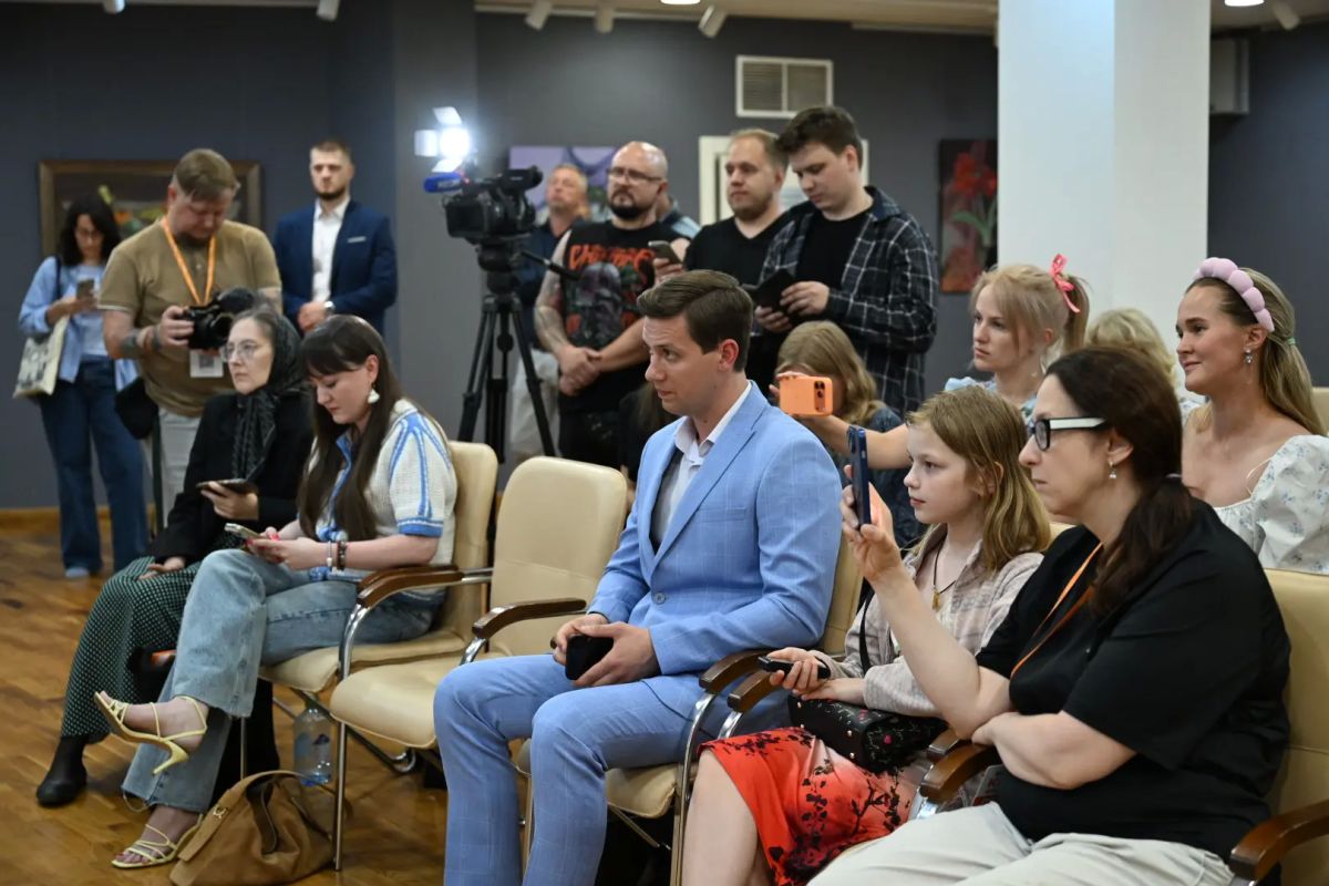 Михаил Евраев: Вместе с народным артистом России Никитой Сергеевичем Михалковым провели пресс-конференцию Михаил Евраев: Вместе с народным артистом России Никитой Сергеевичем Михалковым провели пресс-конференцию