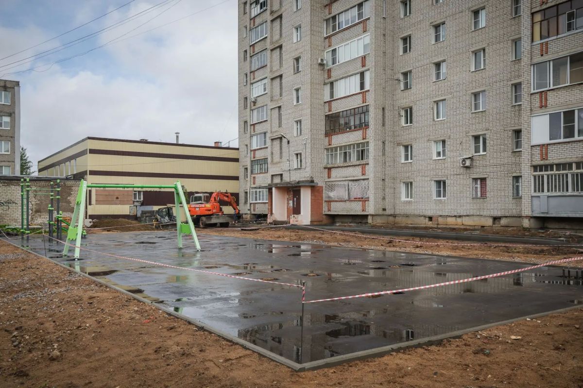 Дмитрий Рудаков: Двор на ул. Волочаевской, 38 начал благоустраивать вологодский подрядчик «Зеленый двор» Дмитрий Рудаков: Двор на ул. Волочаевской, 38 начал благоустраивать вологодский подрядчик «Зеленый двор»